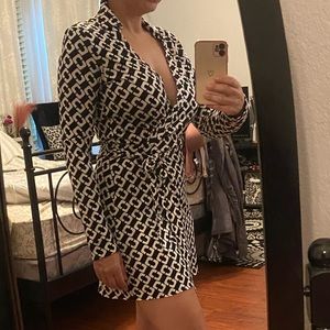 DVF black white link short mini wrap career office dress size 6